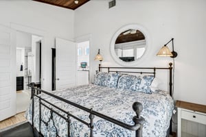 2nd Floor Primary King Suite