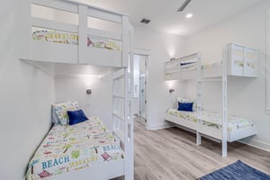 Twin Bunk Bedroom, 1st Floor