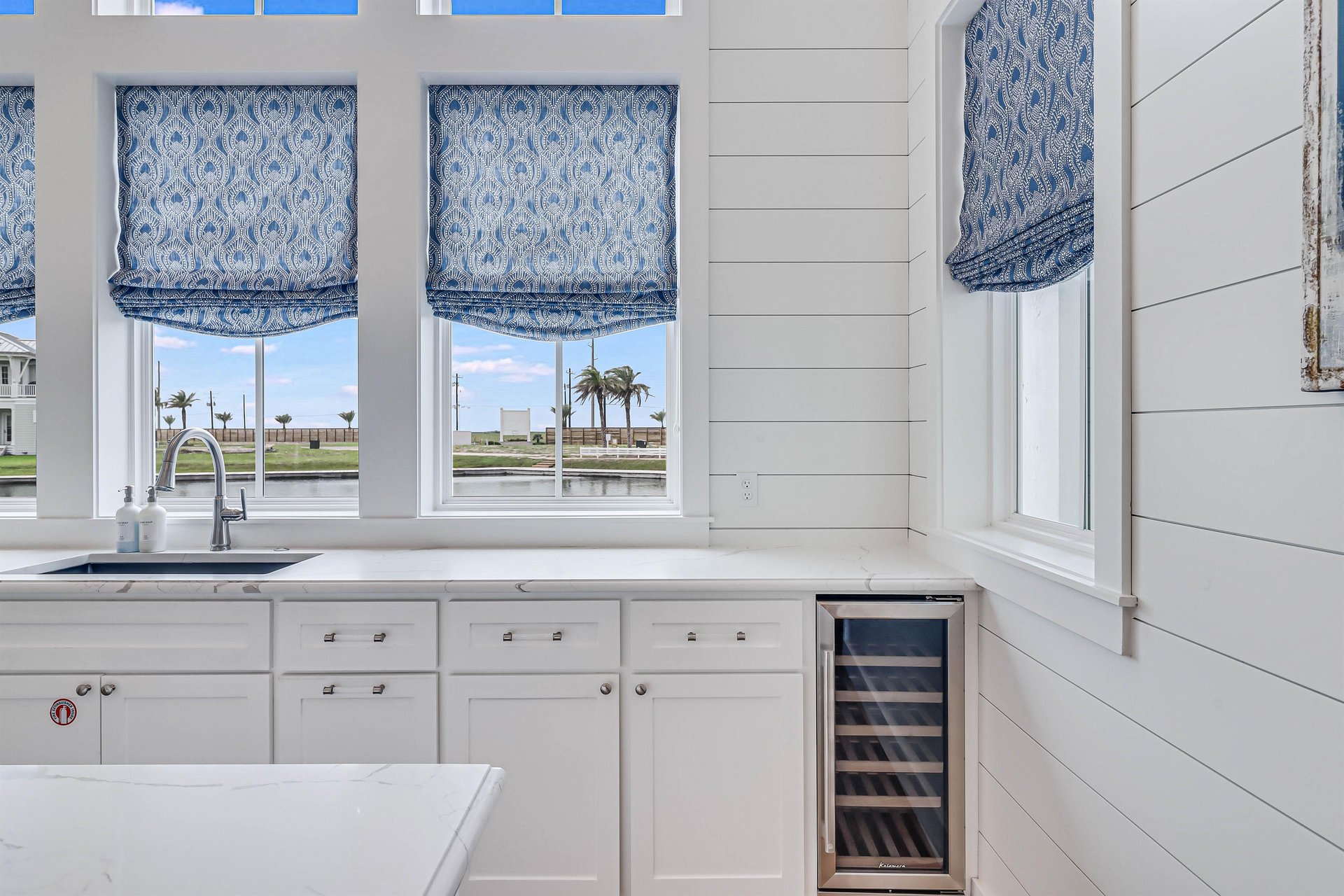 1st Floor Kitchen Overlooking Leisure Lake
