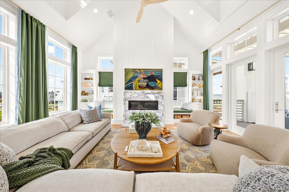 3rd Floor, Main Living Room