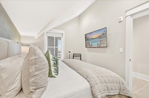 2nd Floor, King Bedroom