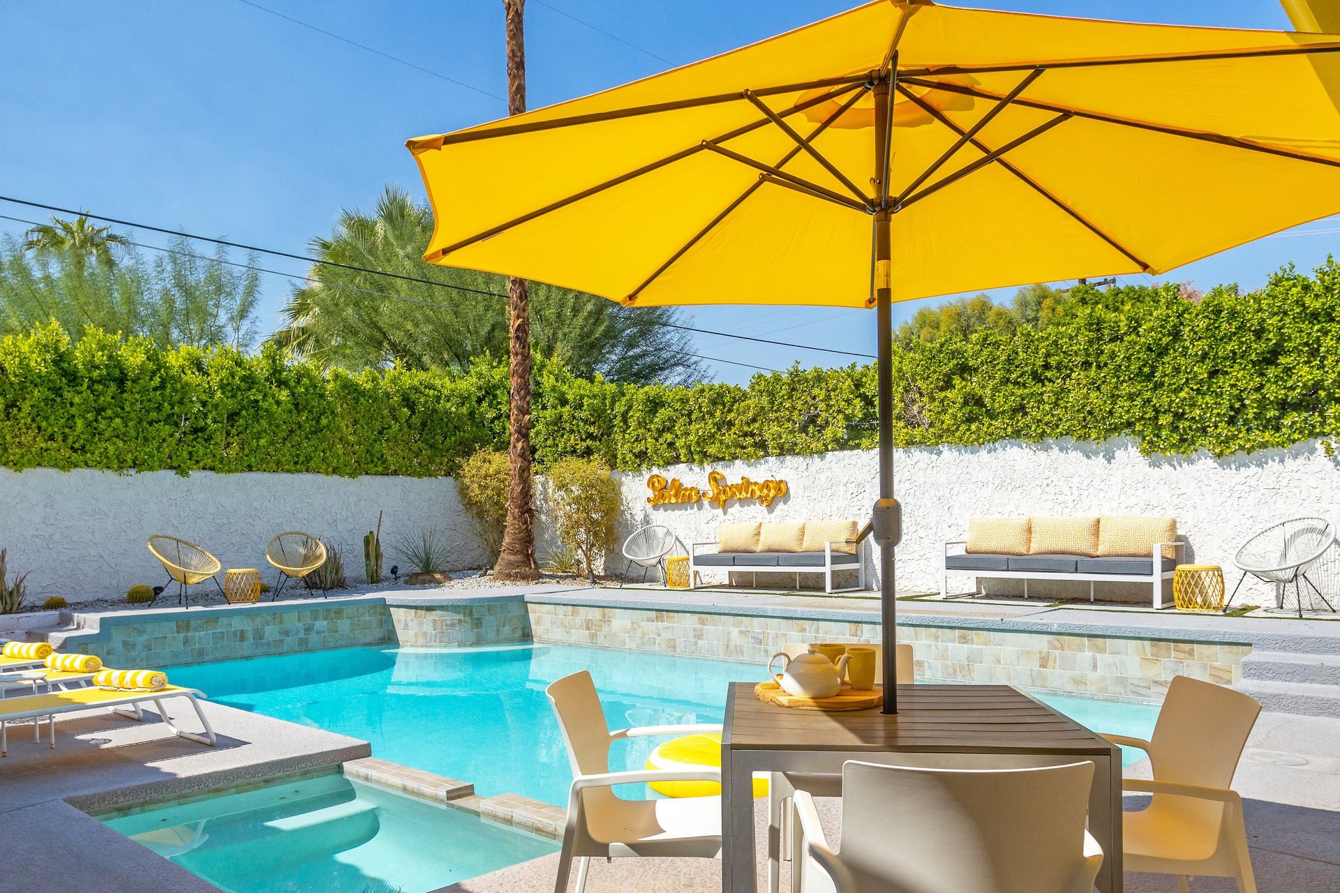 Palm Springs style