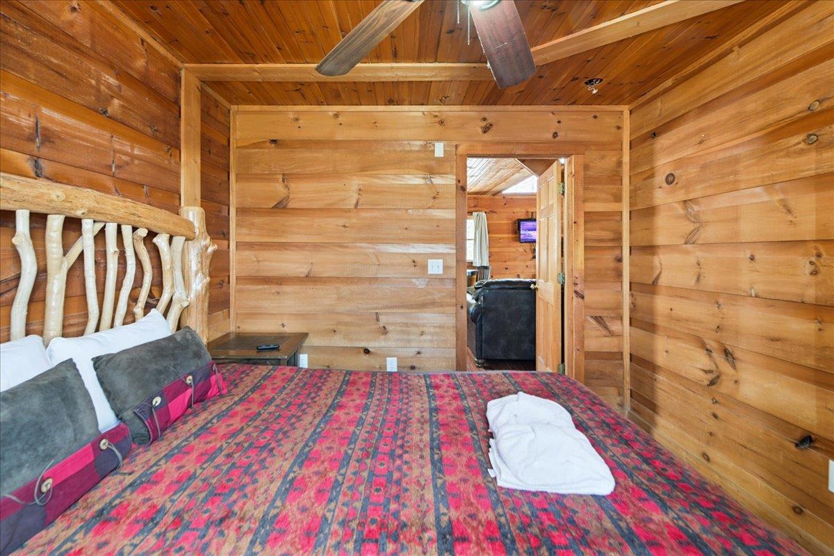 34Bedroom