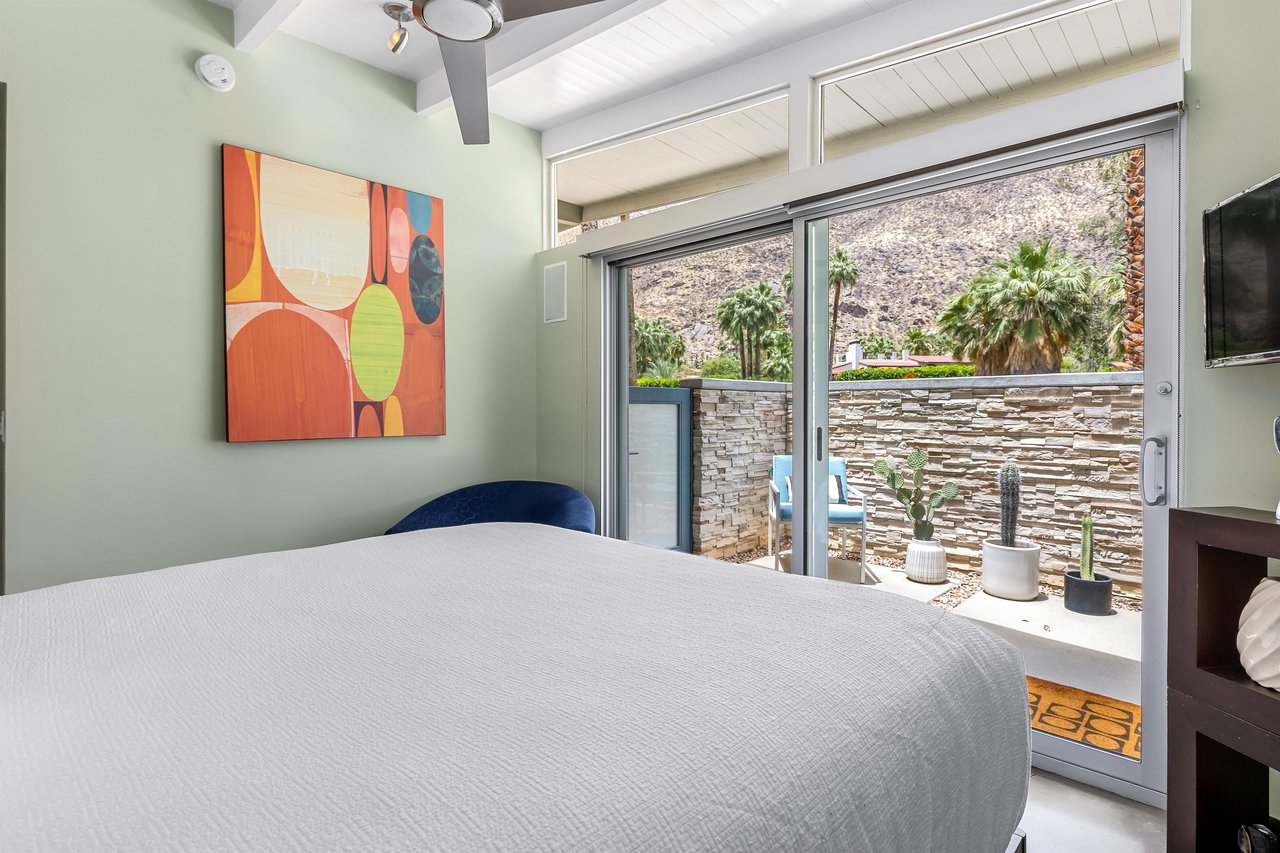 Guest bedroom