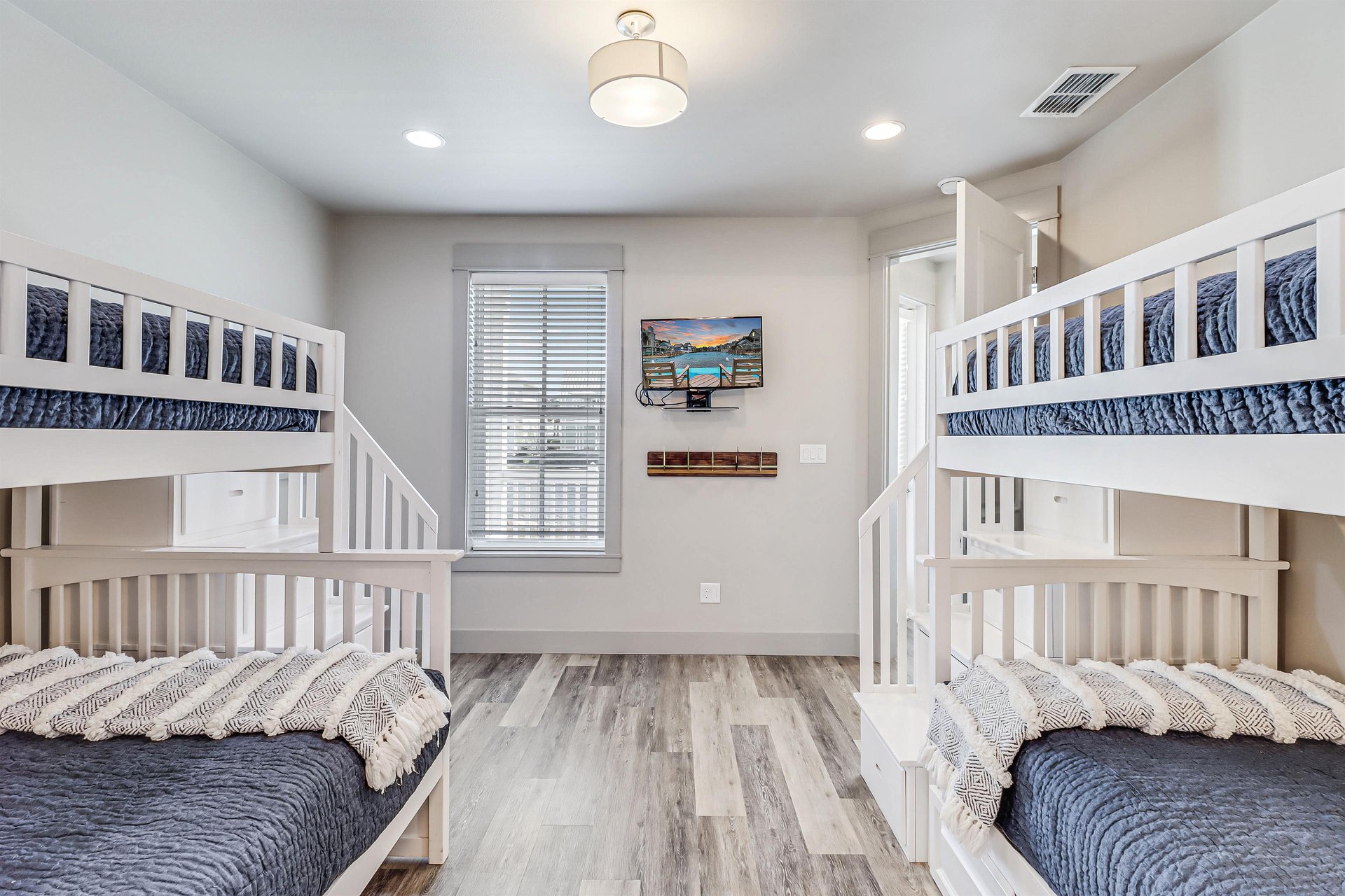 Bunk Bedroom, 1st Floor