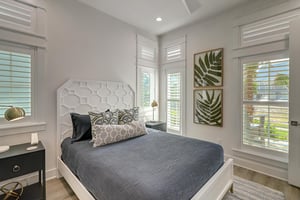 1st Floor Queen Suite