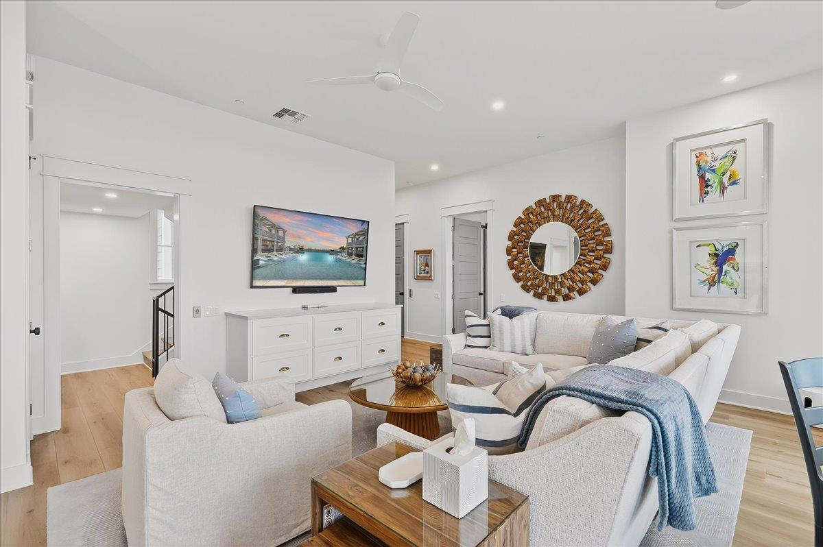 2nd Floor Living Room