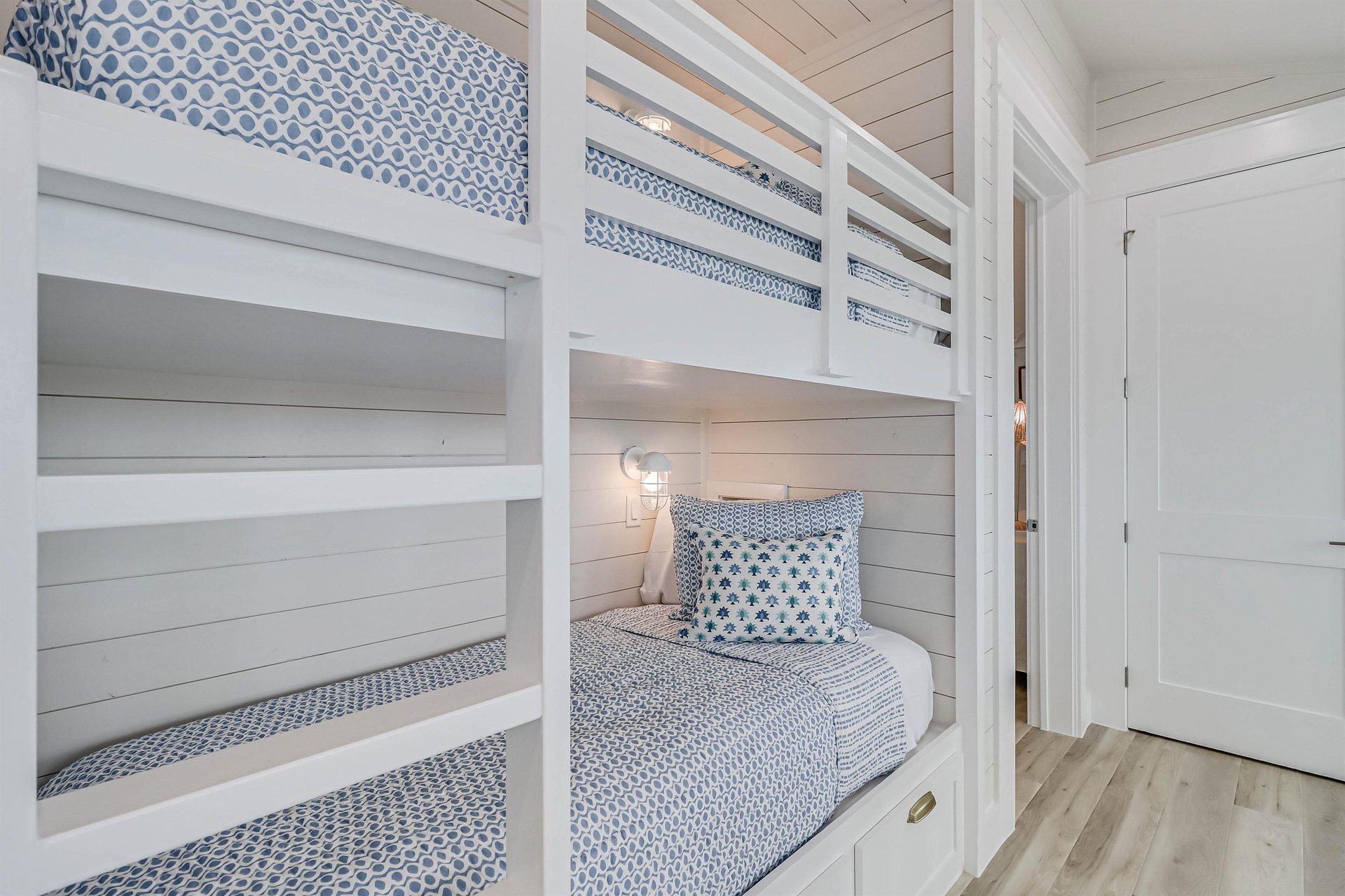 Hallway Twin Bunk, 2nd Floor