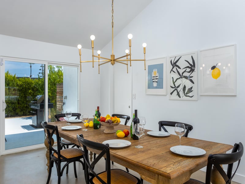 Dining room with seating for 6