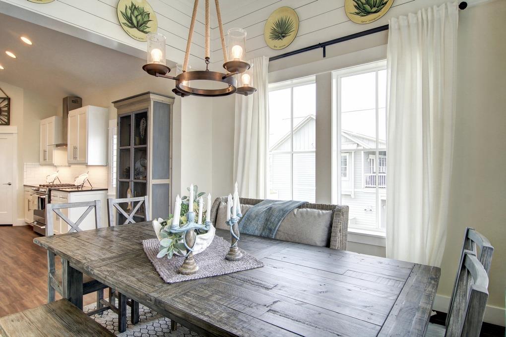 2nd Floor Dining Room Overlooking the Lake