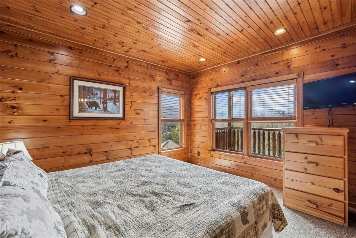 40Bedroom