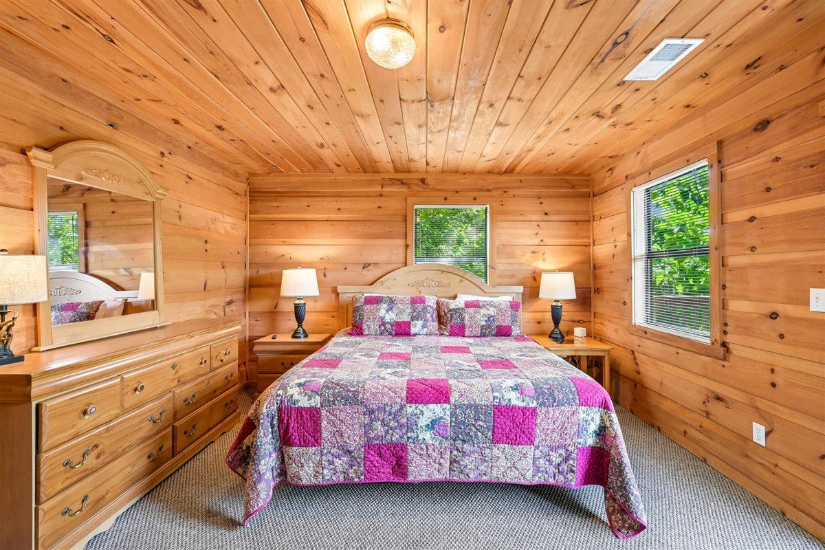 065Bedroom