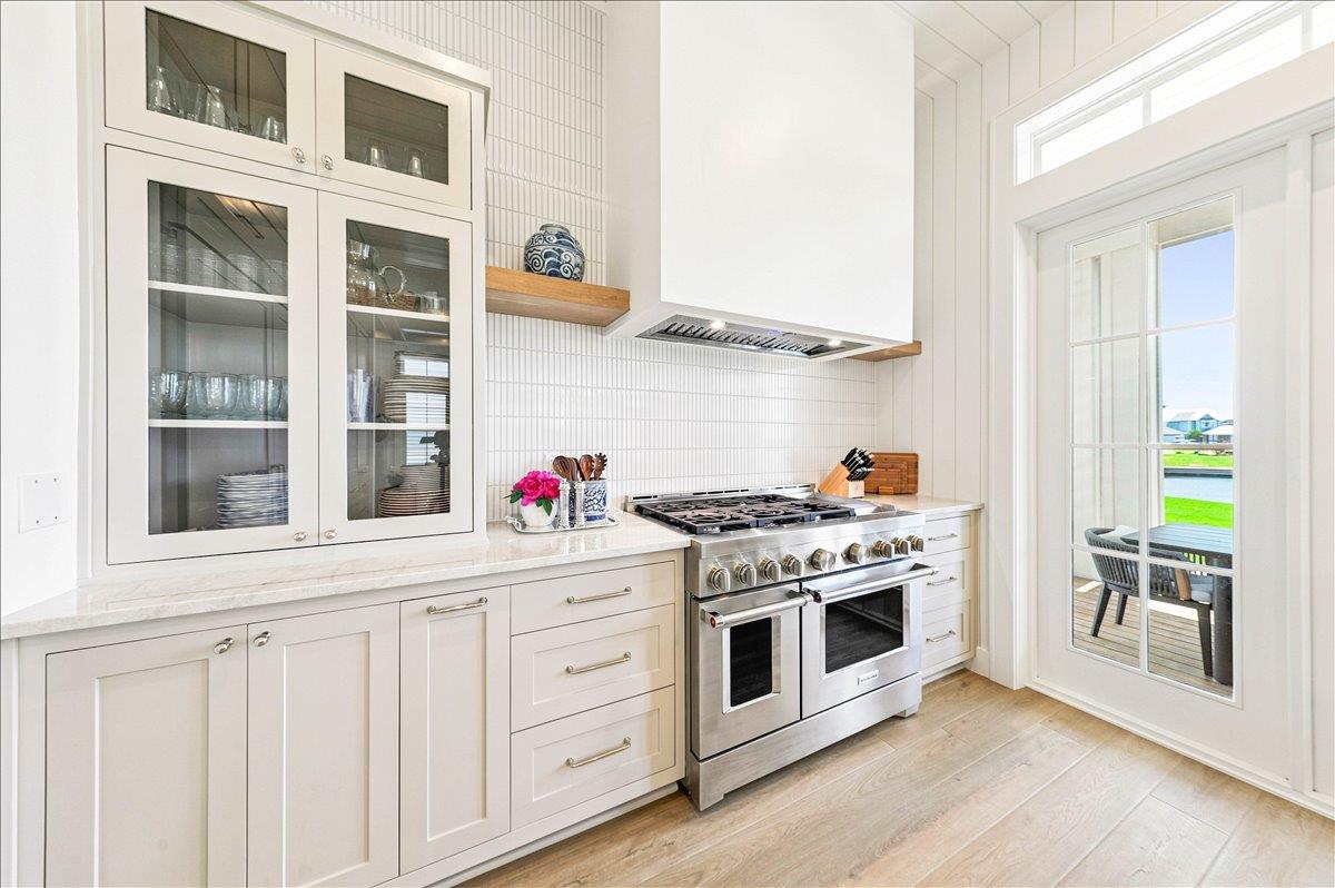 Kitchen, 1st Floor