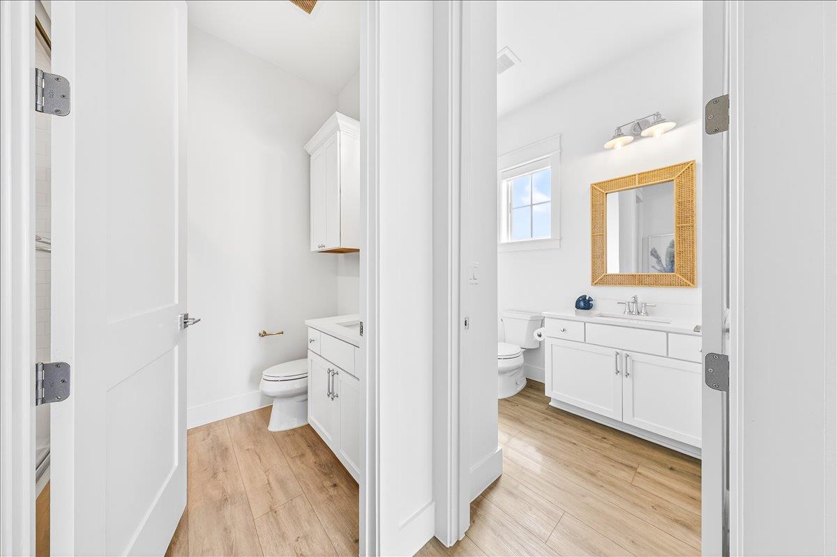2nd Floor, Shared Bathroom