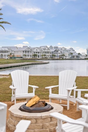South Town Square Overlooking South Town Lake