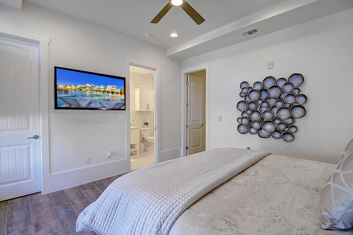 2nd Floor, Primary King Bedroom