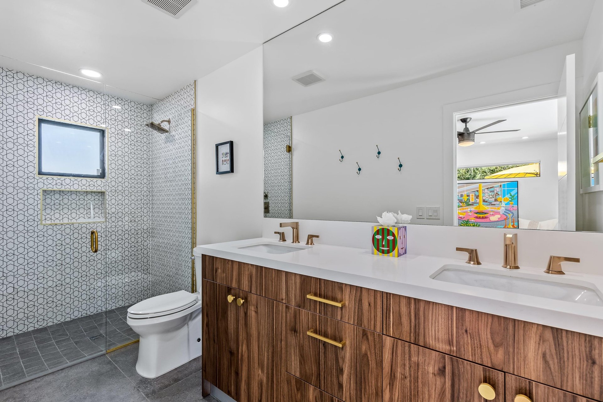 Dual sink vanity
