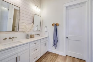 Primary King Suite Bathroom, 2nd Floor