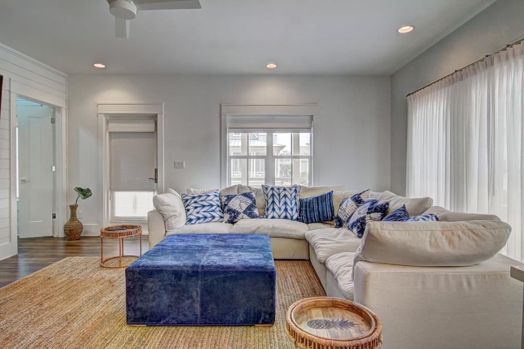 Living Area, 2nd Floor