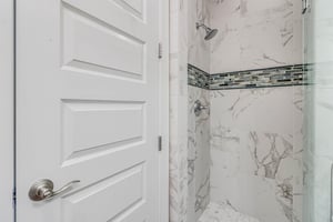 Bunk Room Bathroom, 1st Floor