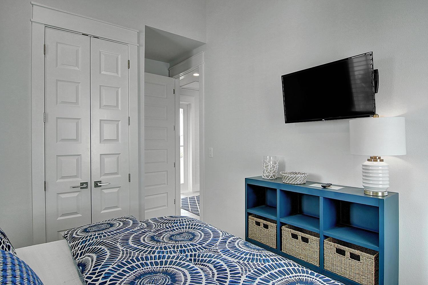 King Bedroom, 2nd Floor