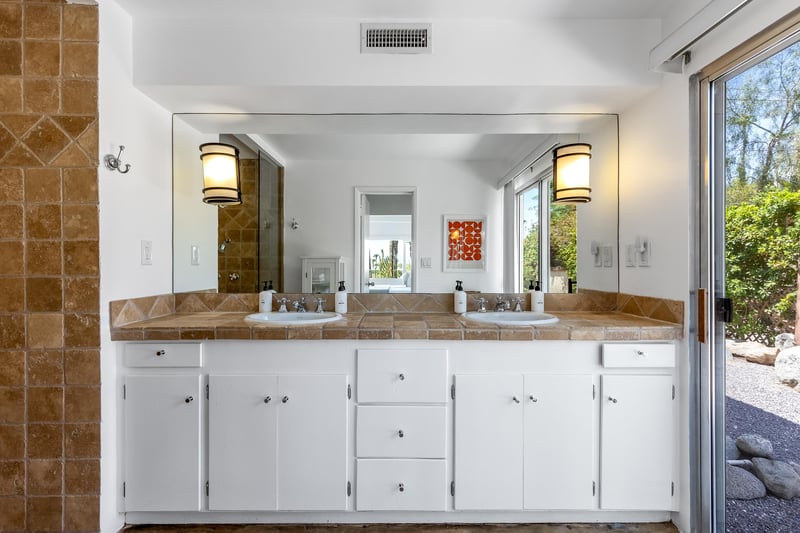Dual sink guest bathroom