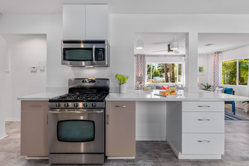 Well appointed kitchen appliances