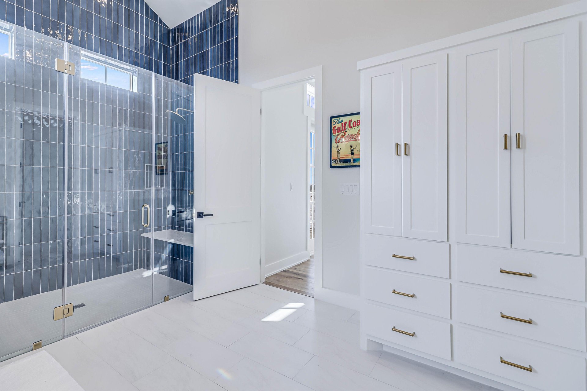 Primary King Bathroom, 3rd Floor