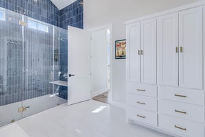 Primary King Bathroom, 3rd Floor