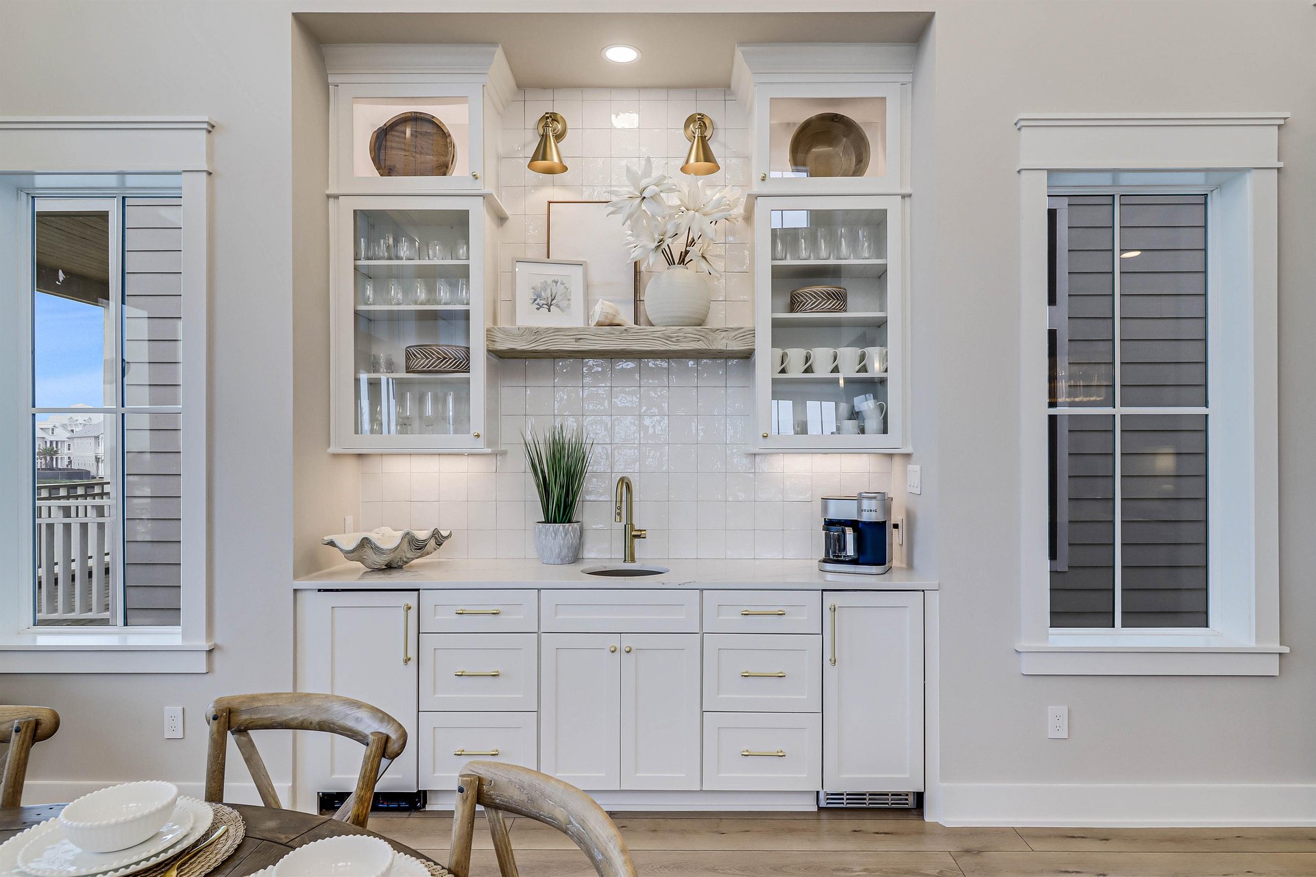 Beverage Bar, 2nd Floor