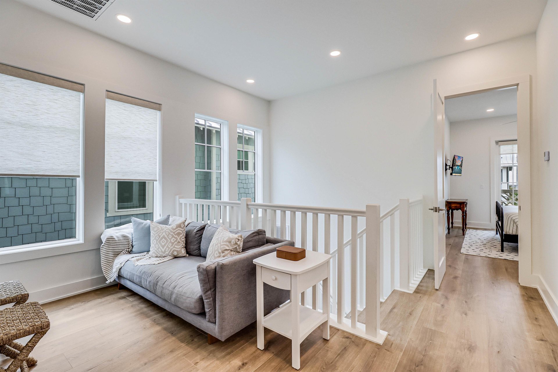 2nd Floor, Landing