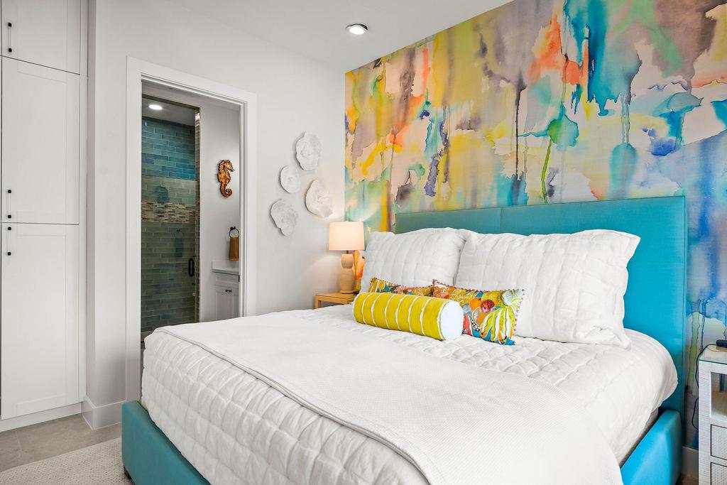 King Bedroom, 1st Floor