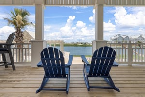 1st Floor Outdoor Seating