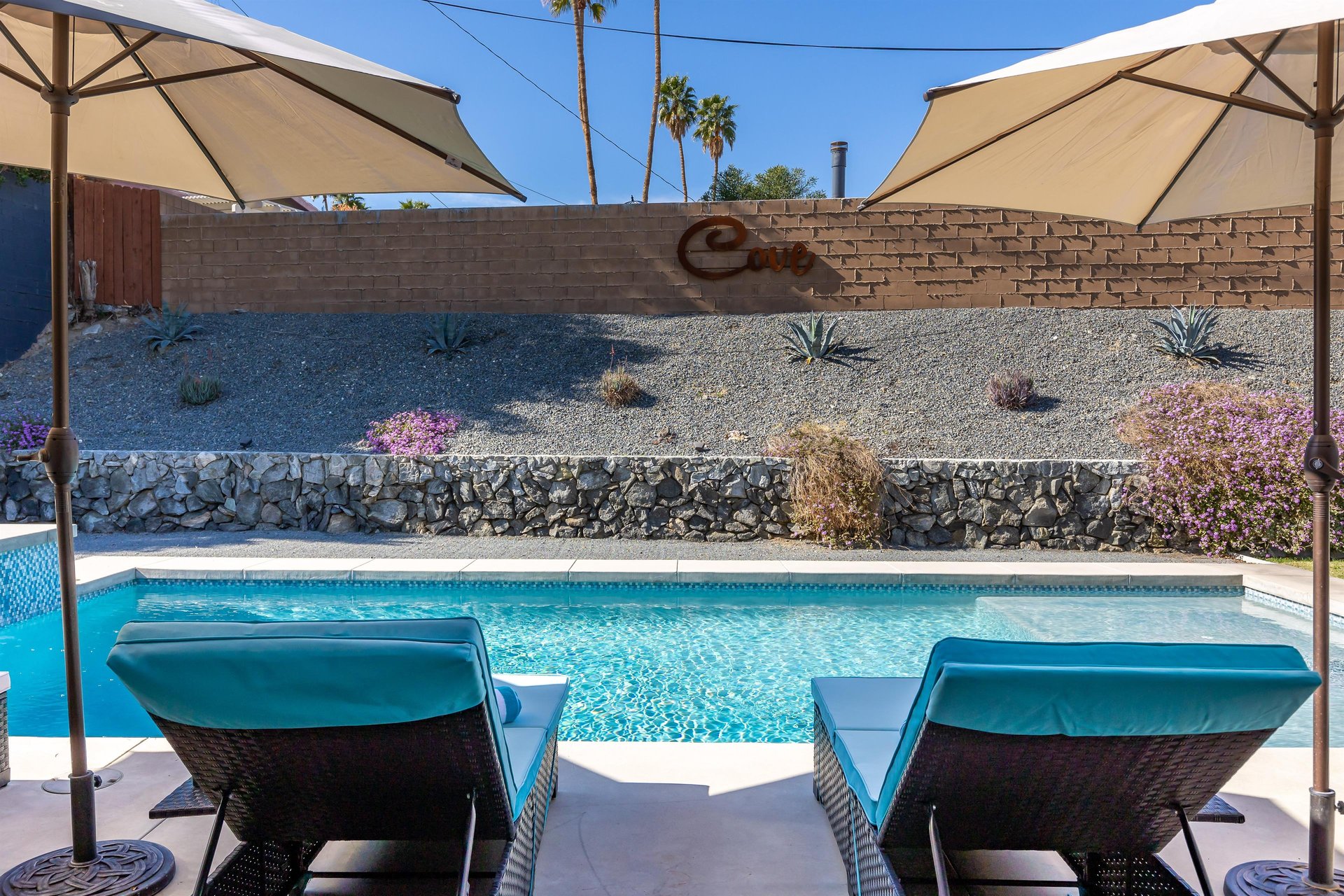 Relax poolside