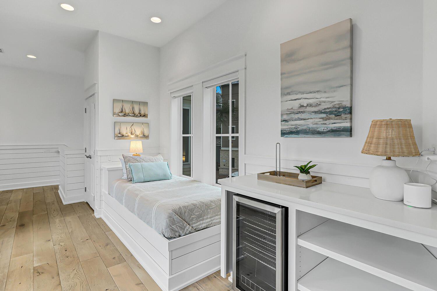 Hallway Twin  Drink Bar