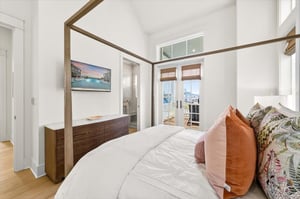 First Queen Bedroom, 2nd Floor