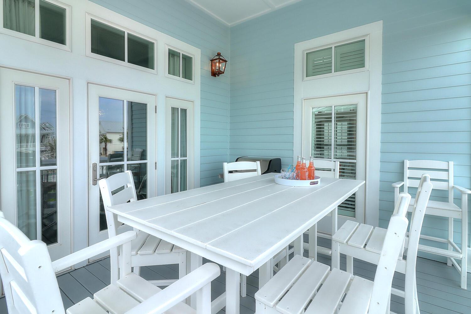 Front Dining Balcony Overlooking the Pool, 2nd Floor