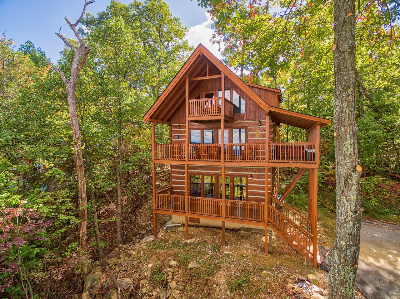EllaVation, a 3 bedroom cabin rental located in Gatlinburg