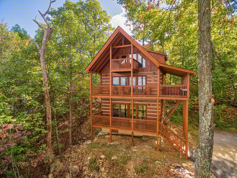 EllaVation, a 3 bedroom cabin rental located in Gatlinburg