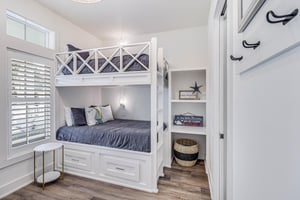 FullFull Bunk Bedroom  Right, 1st Floor