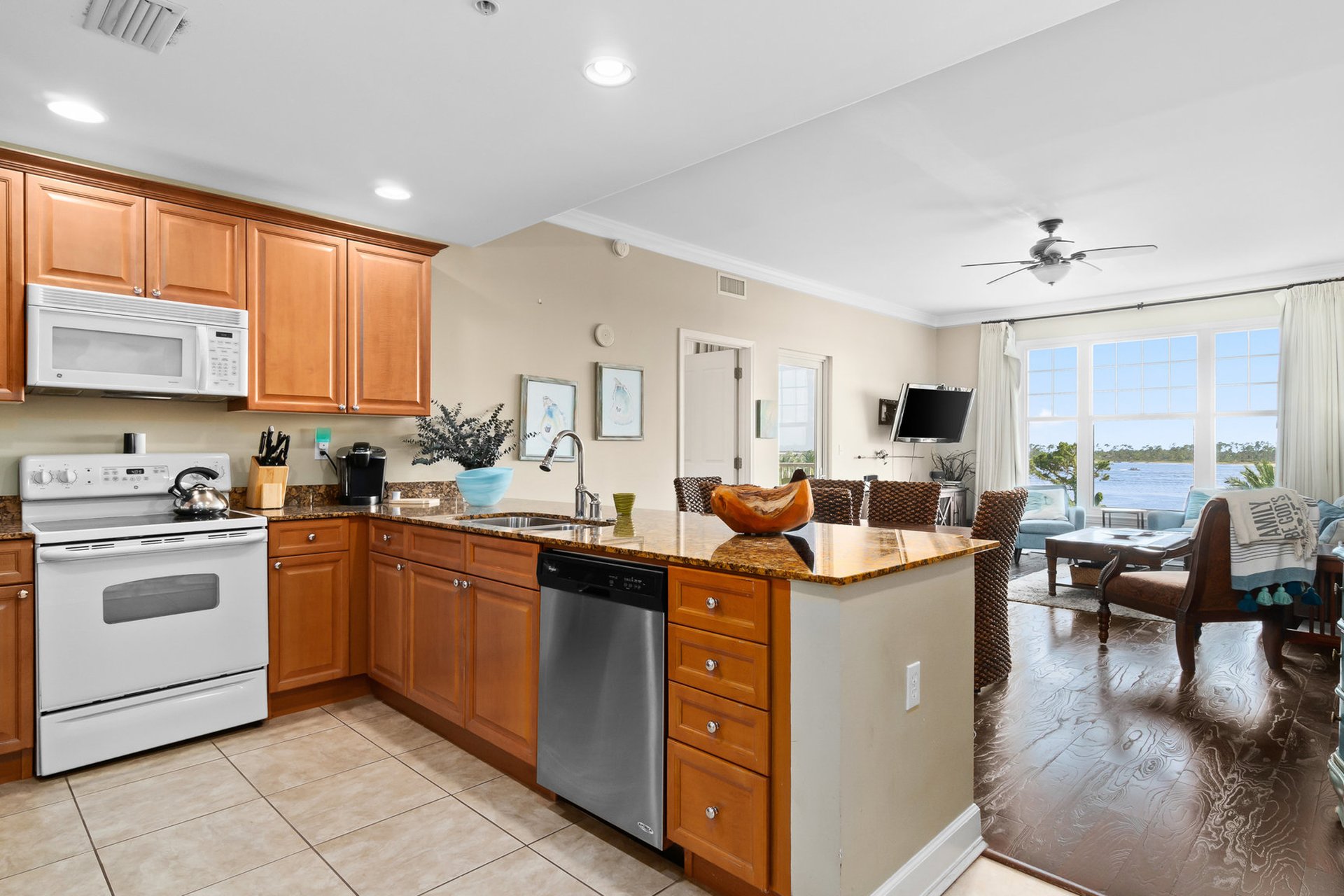 Reflections at Bay Point 405 9