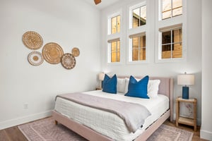 King Bedroom, 2nd Floor