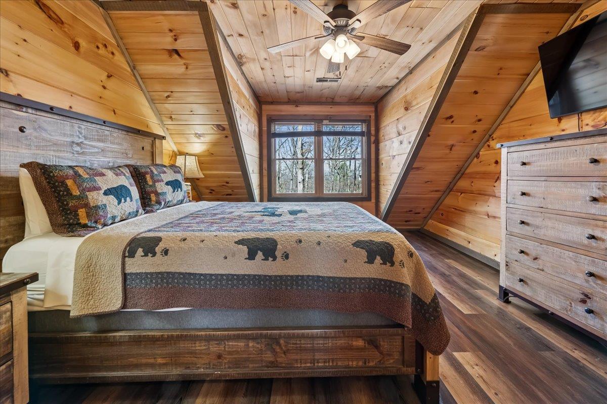 53Primary Bedroom