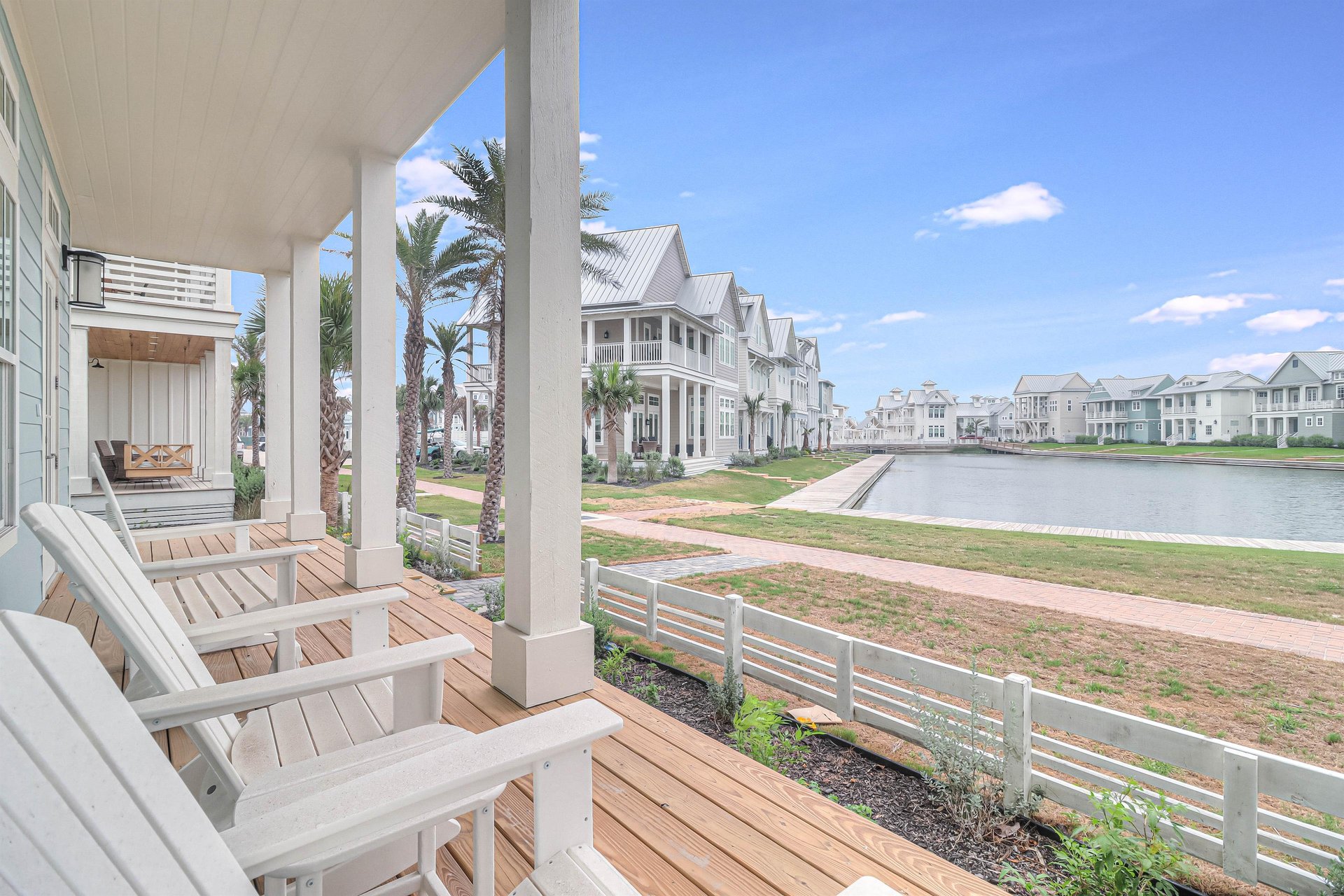 Lakeside Deck, 1st Floor