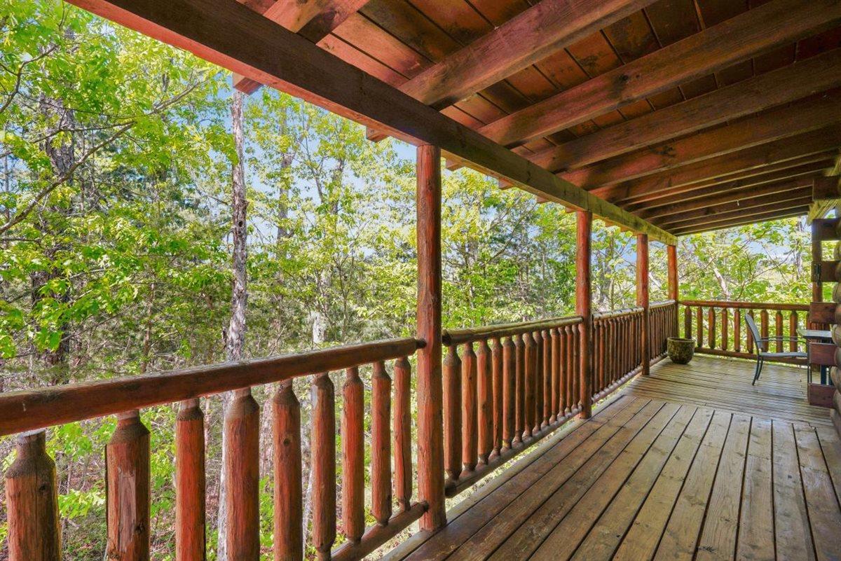 28Balcony