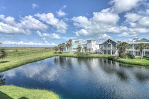 Shared LakeView Balcony, 2nd Floor