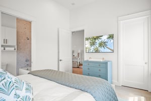 Third King Bedroom, 2nd Floor