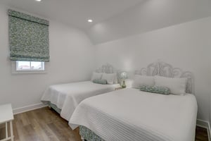 3rd Floor Queen Room