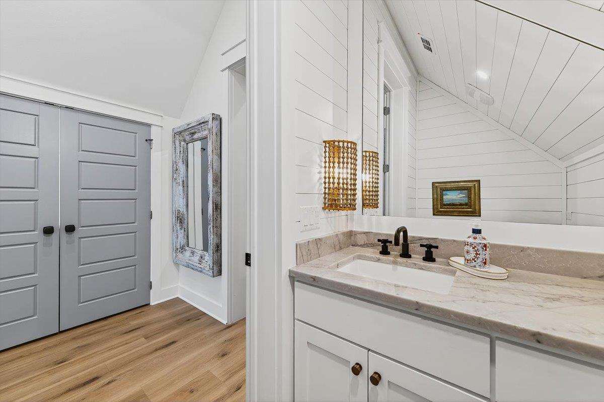 Powder Room, 3rd Floor