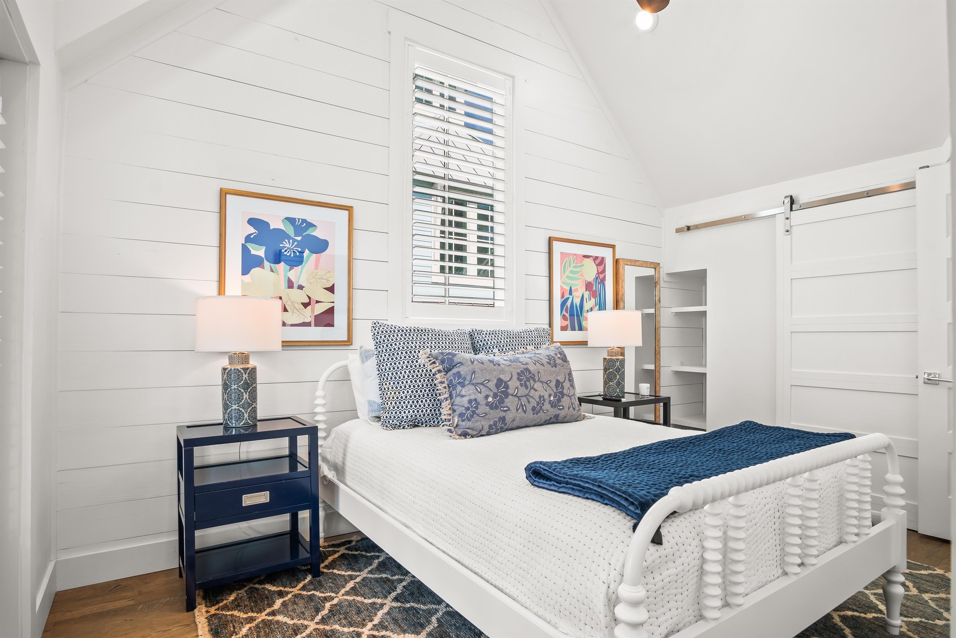 Right Queen Bedroom, 3rd Floor